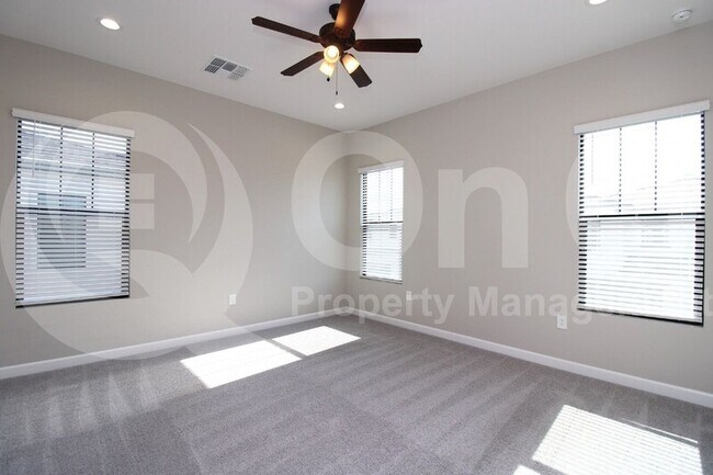 4811 E Village Dr Scottsdale, AZ 85254 photo 5