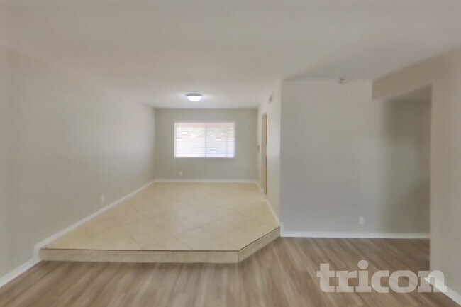 7334 W Carol Ave Peoria, AZ 85345 photo 5