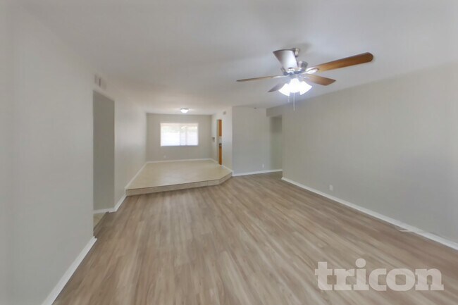 7334 W Carol Ave Peoria, AZ 85345 photo 4
