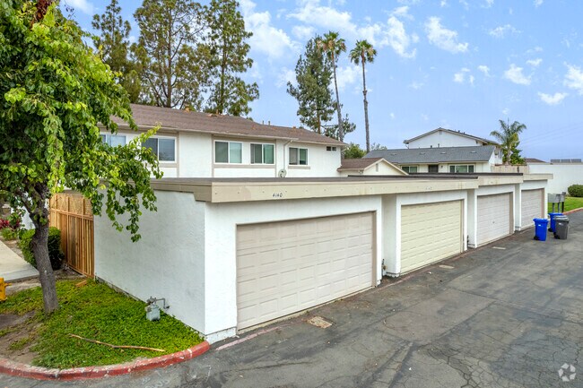4155 Baycliff Way Oceanside, CA 92056 photo 2