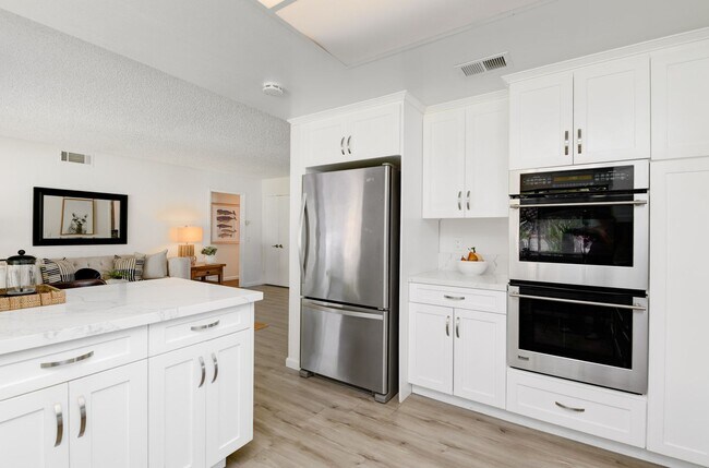 3408 Viewpoint Way Oceanside, CA 92056 photo 3