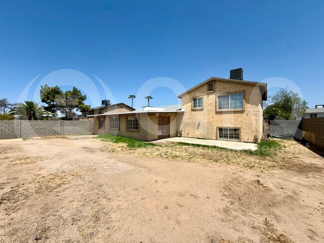 4715 E Alta Vista Rd photo 2