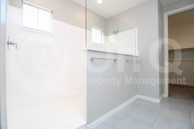 1128 N Burbank Ct Chandler, AZ 85225 photo 3