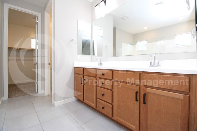 1128 N Burbank Ct Chandler, AZ 85225 photo 5