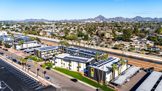 2929 N Greenfield Rd Phoenix, AZ 85016