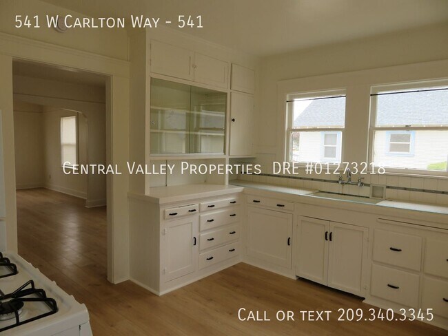 541 W Carlton Wy Tracy, CA 95376 photo 2
