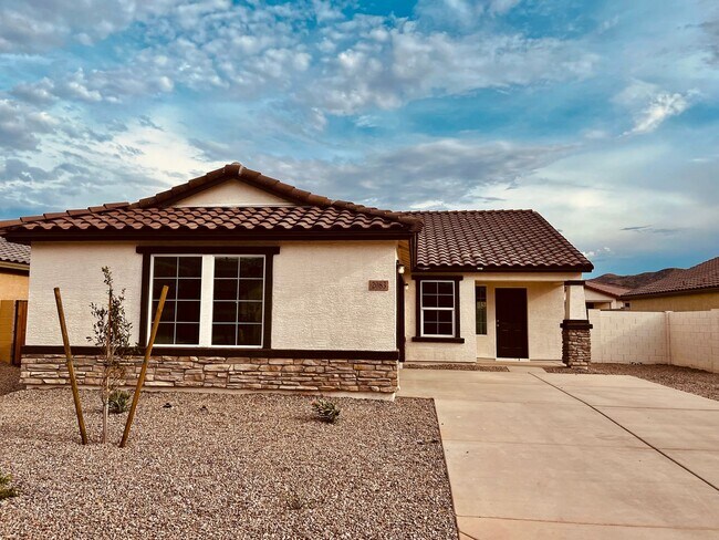 2083 E Velvet Pl Casa Grande, AZ 85122 photo 4