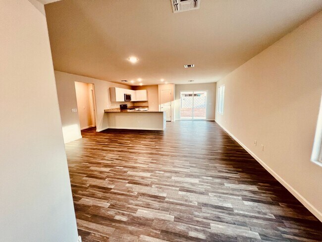 2083 E Velvet Pl Casa Grande, AZ 85122 photo 4