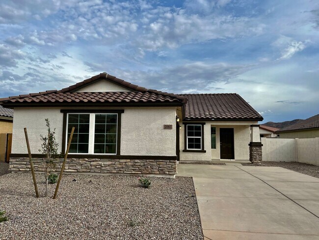 2083 E Velvet Pl Casa Grande, AZ 85122 photo 2