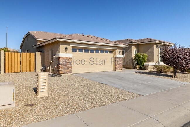 18146 W Young St Surprise, AZ 85388 photo 2
