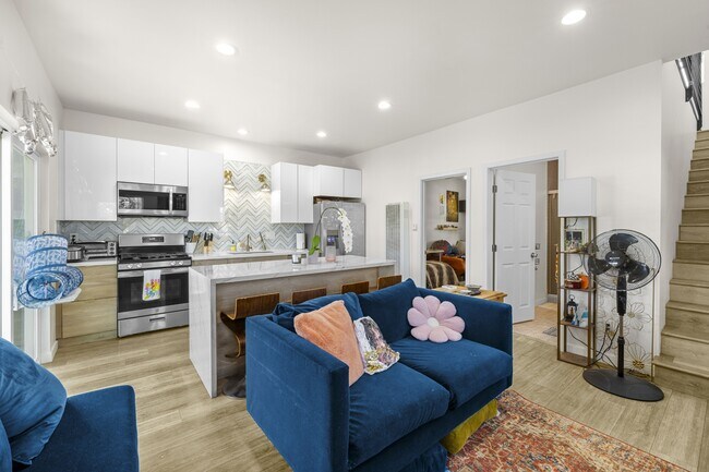 5010 Gary St San Diego, CA 92115 photo 3