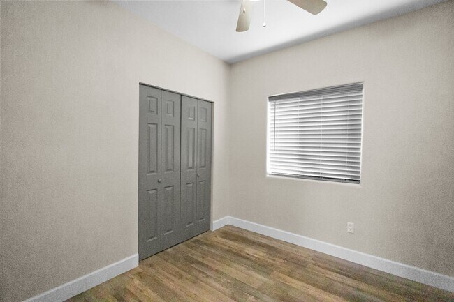 7631 N 59th Ln Glendale, AZ 85301 photo 4