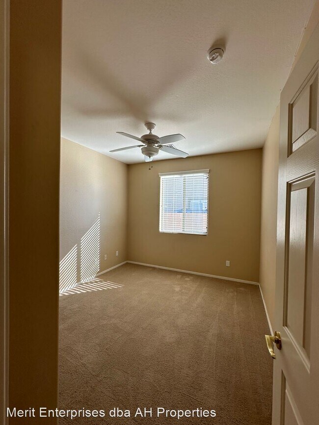 14133 W Desert Hills Dr Surprise, AZ 85379 photo 5