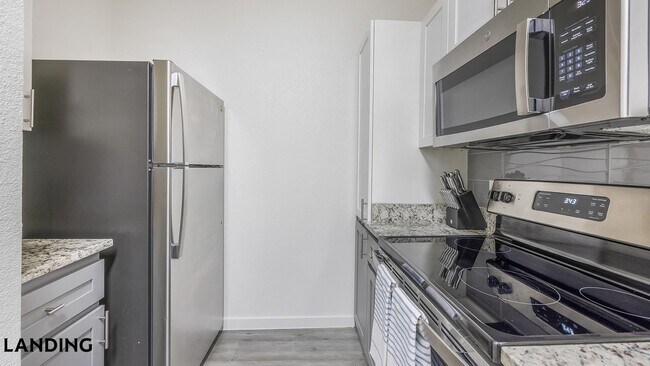 1811 E Apache Blvd Tempe, AZ 85281 photo 3