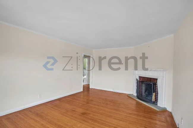 1551 Innes Ave photo 5