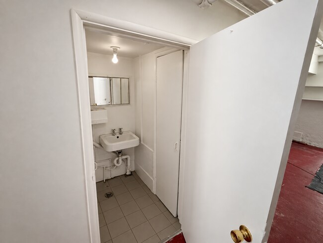 315 Hyde St San Francisco, CA 94109 photo 4
