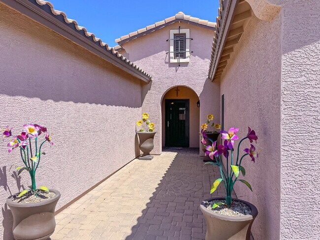 668 W Stanley Ave San Tan Valley, AZ 85140 photo 2