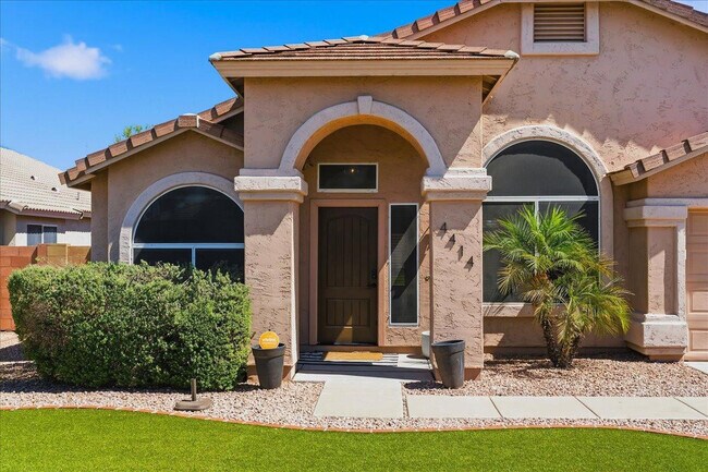 4414 E Villa Rita Dr Phoenix, AZ 85032 photo 3