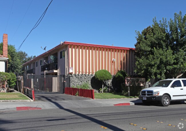 Parkview Apartments photo 2