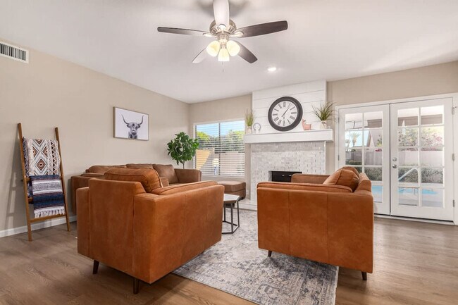 613 W Summit Pl Chandler, AZ 85225 photo 5
