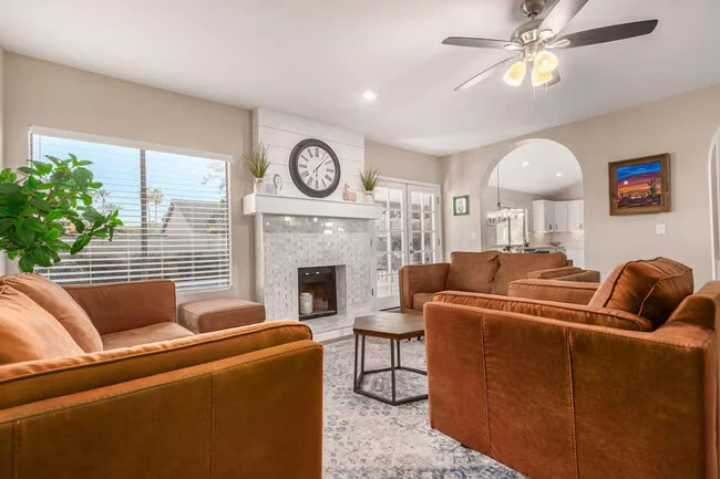 613 W Summit Pl Chandler, AZ 85225 photo 4