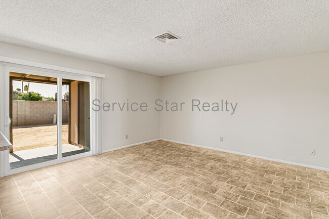 2115 W Western Dr Chandler, AZ 85224 photo 3