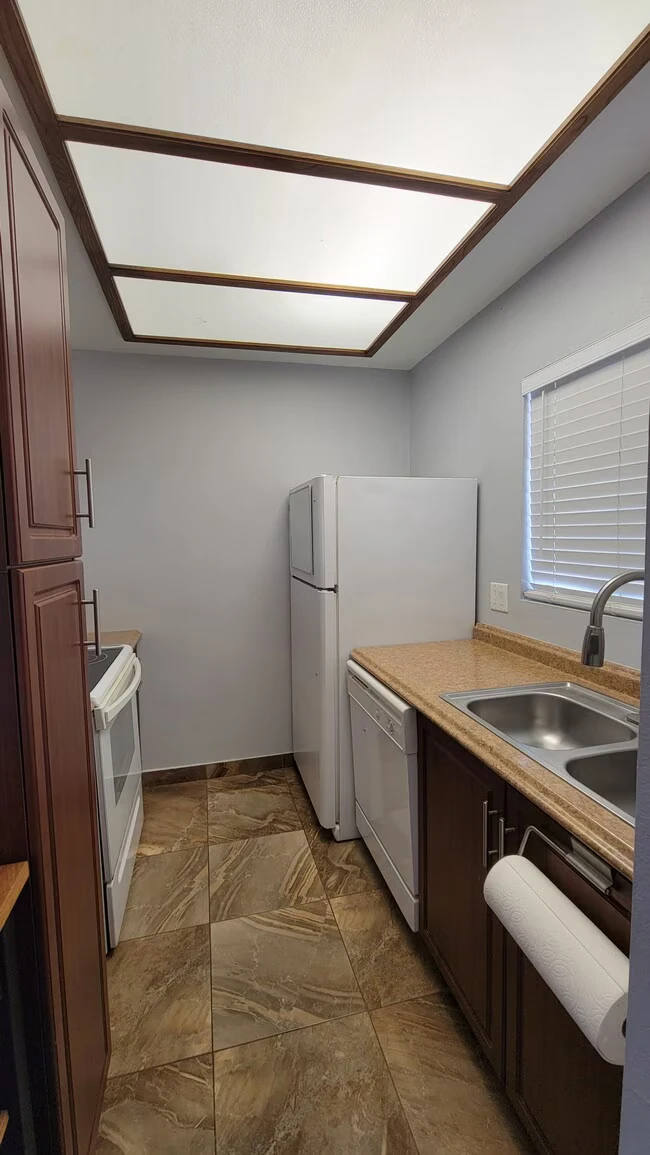 11666 N 28th Dr Phoenix, AZ 85029 photo 3