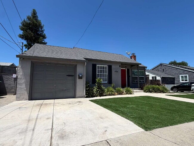 2833 Ponderosa Dr Concord, CA 94520 photo 2
