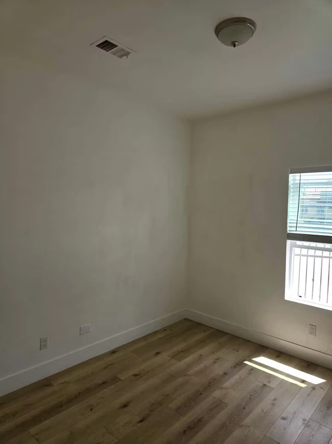 2847 Clay Ave San Diego, CA 92113 photo 5