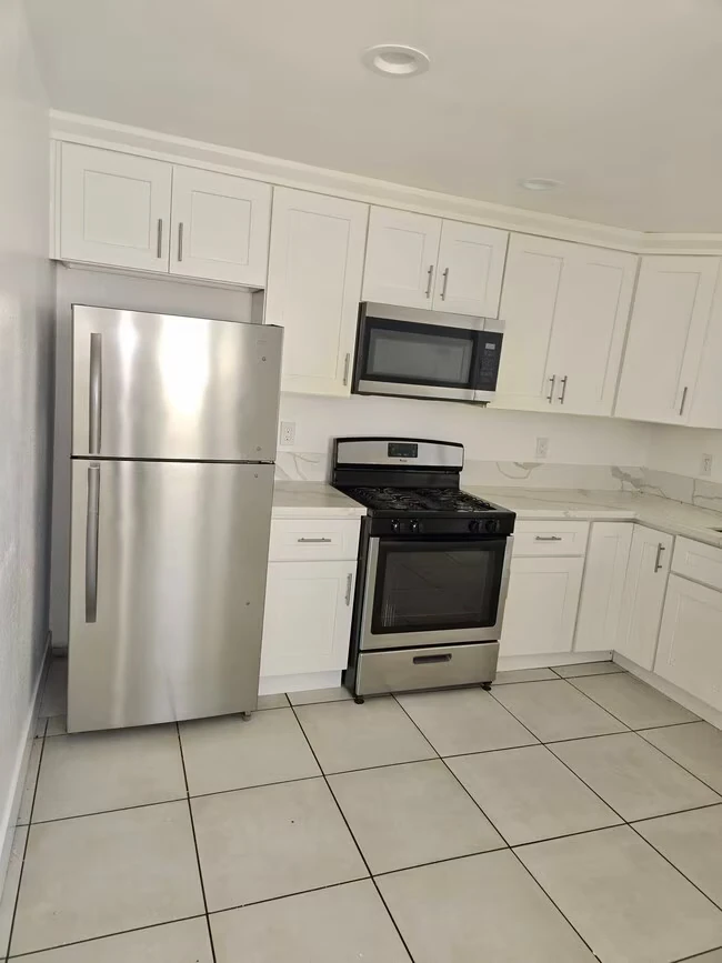 2847 Clay Ave San Diego, CA 92113
