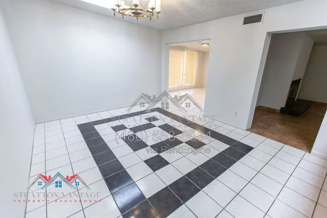 1168 E Alameda Dr photo 4