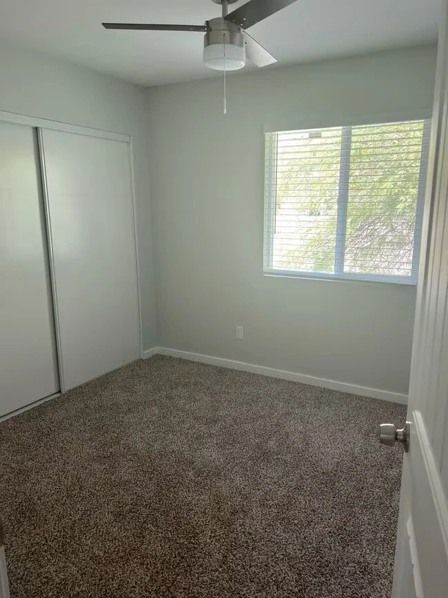 12730 W Amy Dr Surprise, AZ 85378 photo 4