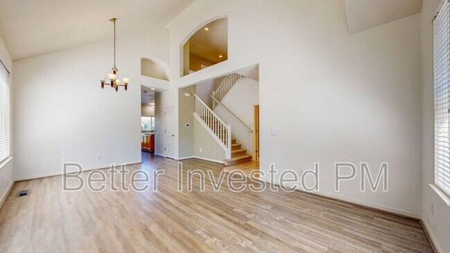 329 Hansbery Way Santa Rosa, CA 95409 photo 2