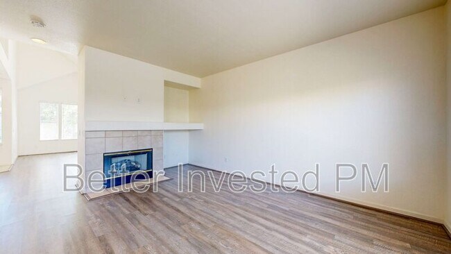 329 Hansbery Way Santa Rosa, CA 95409 photo 3