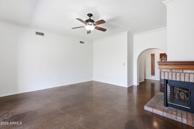 457 S Meadows Dr Chandler, AZ 85224 photo 3