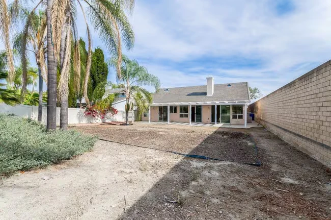 5175 Via Portola Oceanside, CA 92057