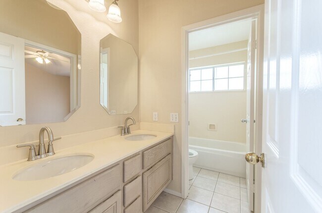 5175 Via Portola Oceanside, CA 92057 photo 2