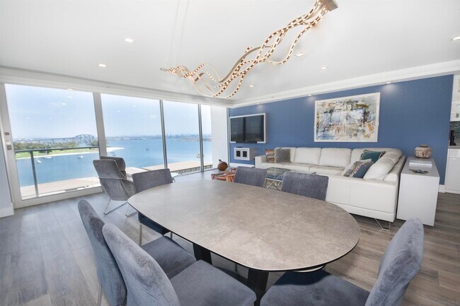 1810 Avenida Del Mundo Coronado, CA 92118 photo 5