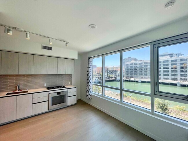 1000 3rd St San Francisco, CA 94158 photo 4