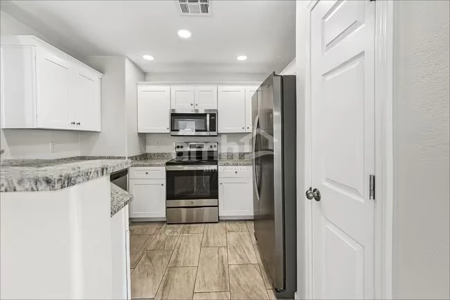 2036 W Kristina Ave San Tan Valley, AZ 85142 photo 3