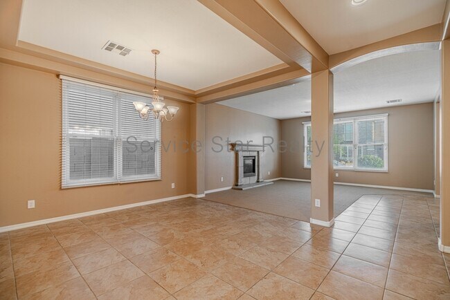 2214 E Chanute Pass Phoenix, AZ 85040 photo 5