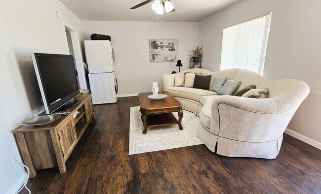 3002 E McKinley St Phoenix, AZ 85008 photo 4