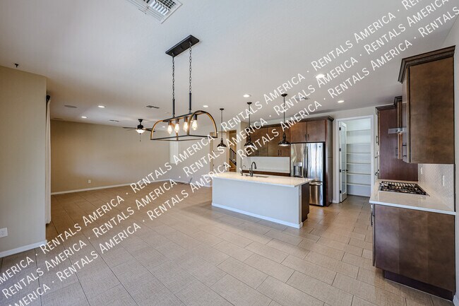 17268 W Straight Arrow Ln Surprise, AZ 85387 photo 5