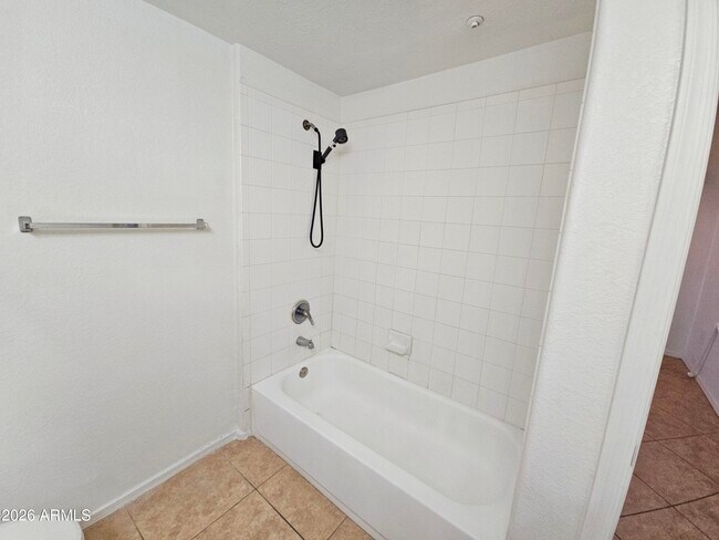 1720 E Thunderbird Rd Phoenix, AZ 85022 photo 4