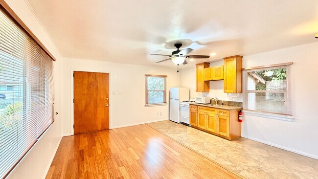 1922 S Nevada St Oceanside, CA 92054 photo 4