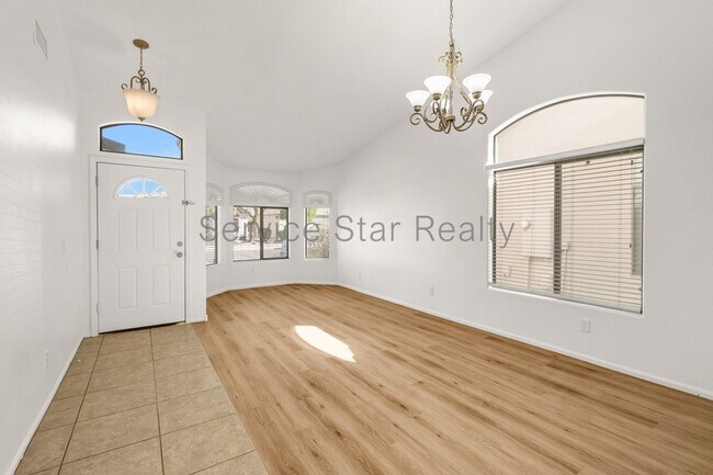 2417 W Gambit Trail Phoenix, AZ 85085 photo 2