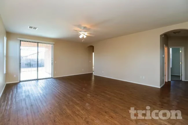 36497 W Barcelona Ln Maricopa, AZ 85138 photo 3