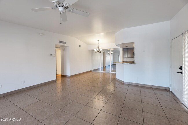 7950 E Starlight Way Scottsdale, AZ 85250 photo 2