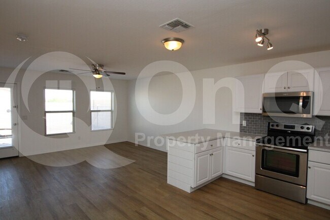 196 E Douglas Ave Coolidge, AZ 85128 photo 4