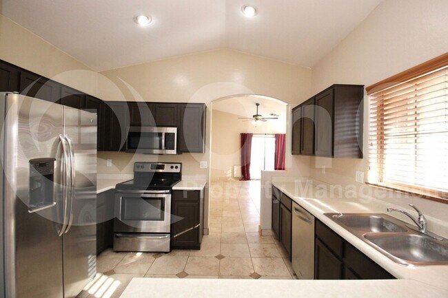 3797 S Brighton Ln Gilbert, AZ 85297 photo 3